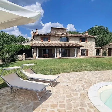 Scappo In Umbria, Le Scarsine Villa