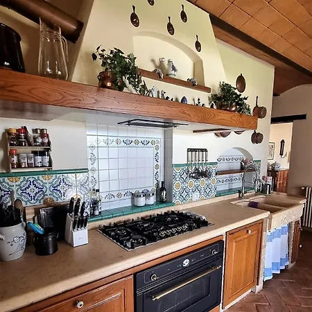 Scappo In Umbria, Le Scarsine Villa *
